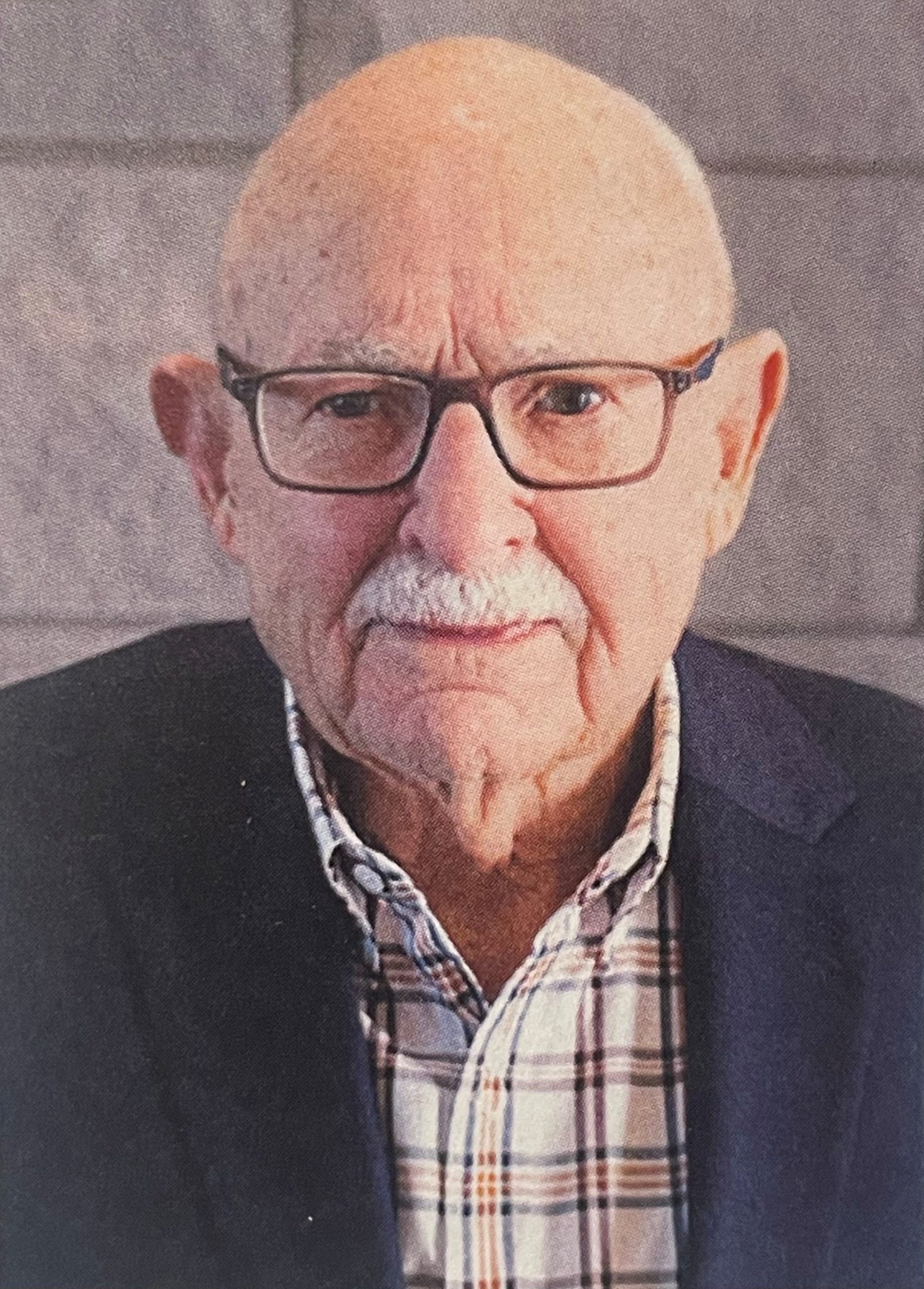 Lloyd Hinkley